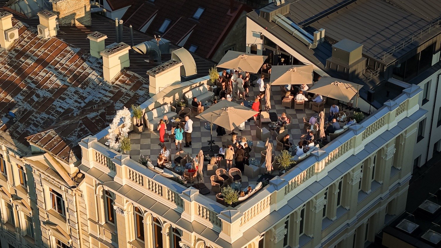 3 Mūzos rooftop bar - baras teatre Vilnius