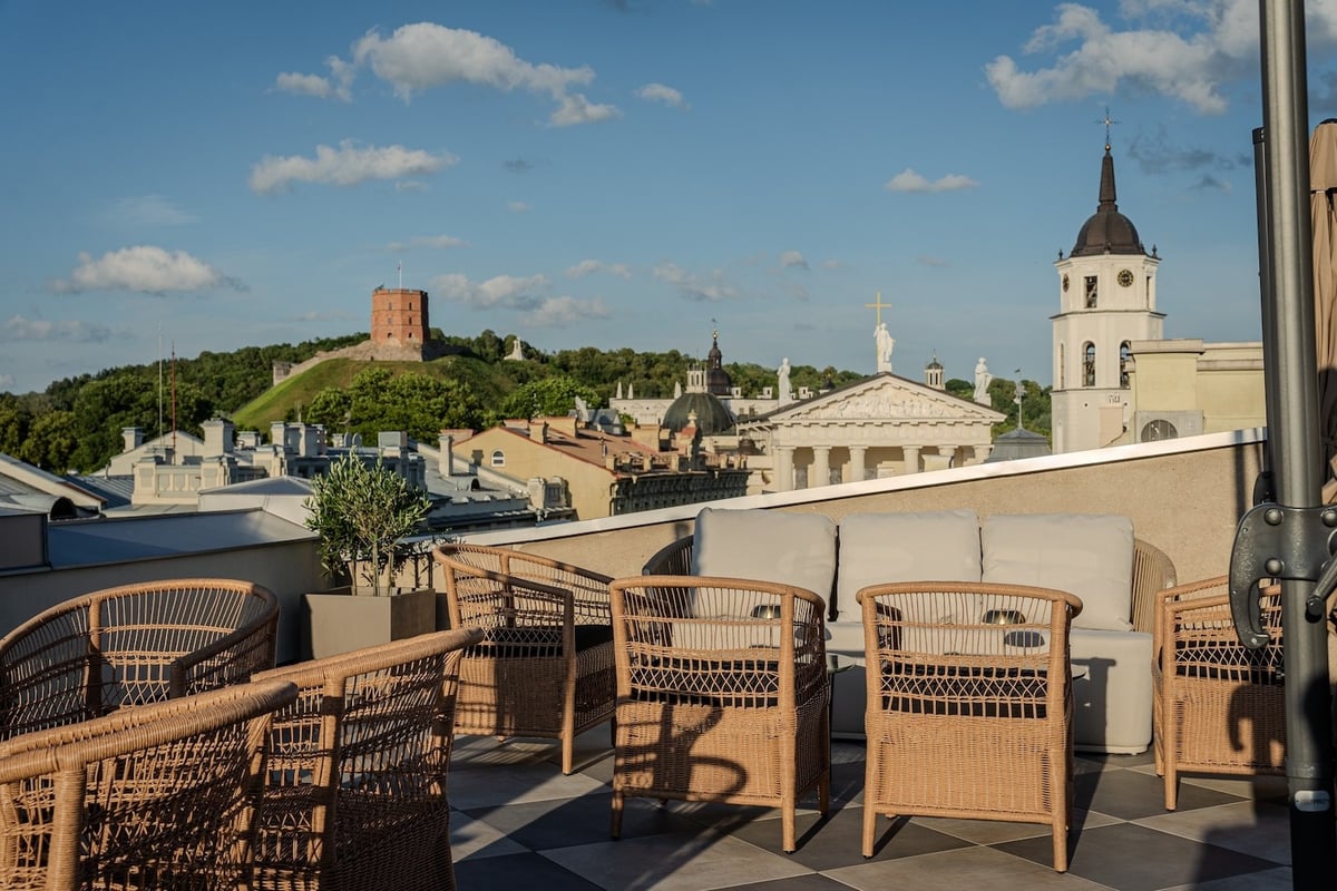 3 Mūzos rooftop bar - theater bar Vilnius 