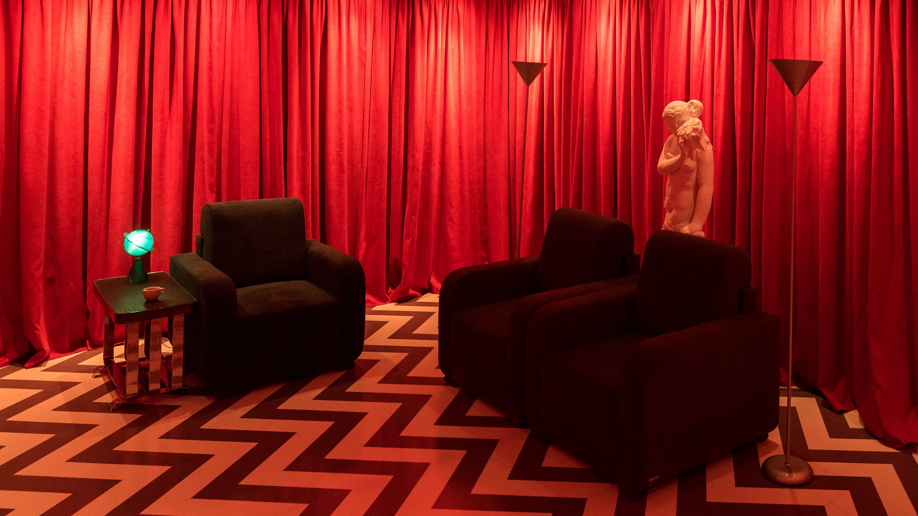 Black Lodge Cafe Speakeasy - american restaurants in Vilnius