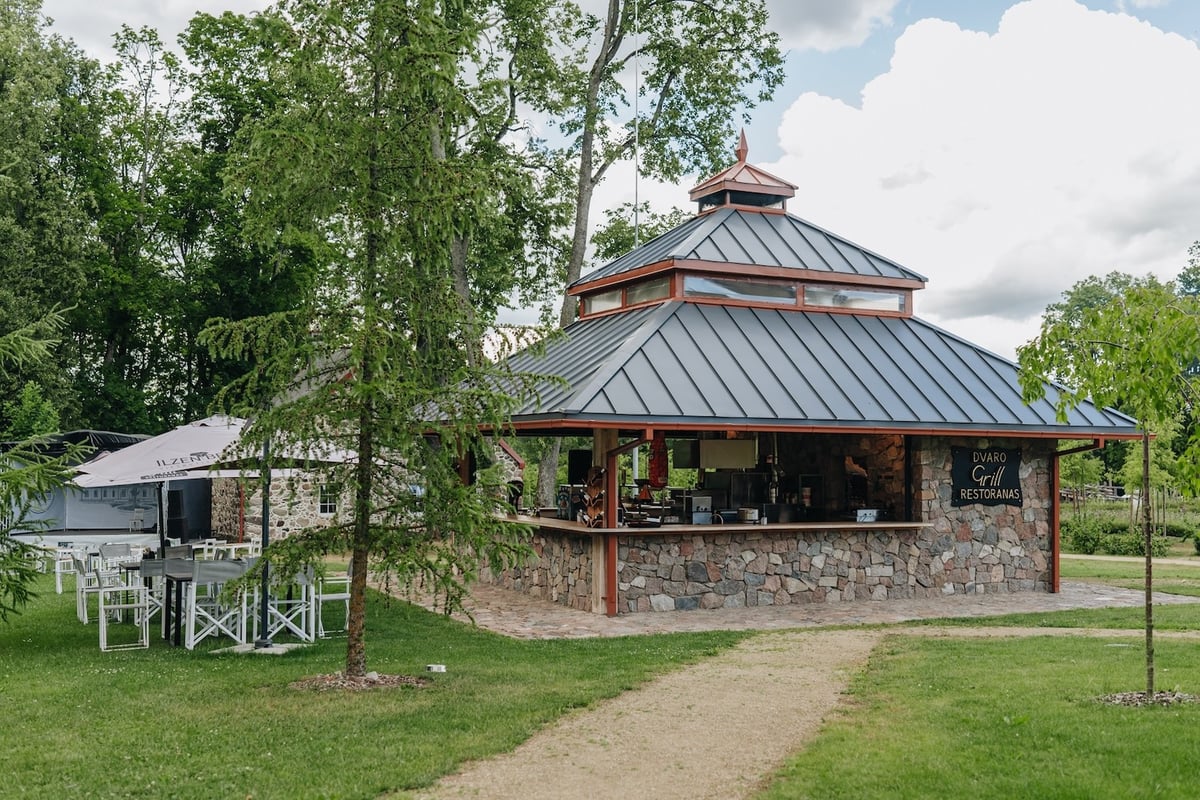 DVARO GRILL - manor restaurant Rokiskis   