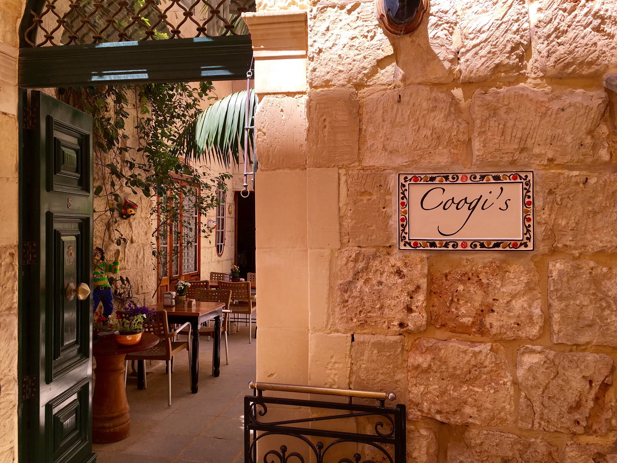 Coogis Restaurant - restaurants in Malta